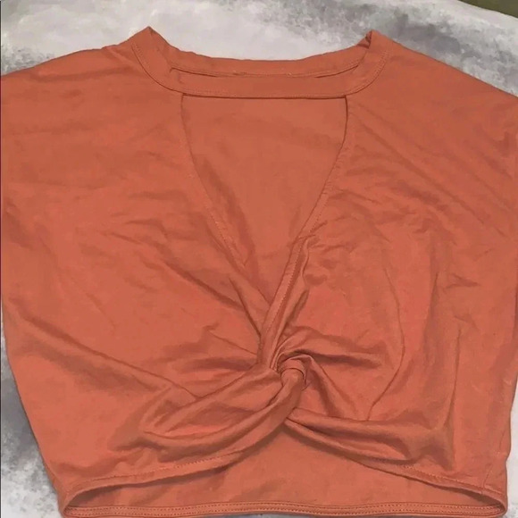 New short sleeve cropped top - Picture 1 of 4